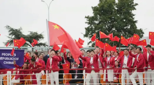 直击《2024巴黎奥运会开幕式》！光影交织的艺术盛宴，一起见证体育梦想的绽放！